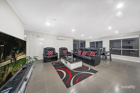 Property photo of 19 Wistow Chase Wollert VIC 3750