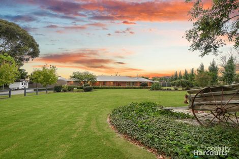 36a Pinehill Dr, Pakenham, VIC 3810