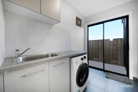 Property photo of 17 Lindberg Street Manor Lakes VIC 3024