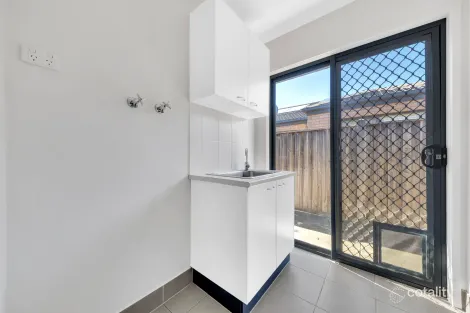 Property photo of 19 Evadene Drive Tarneit VIC 3029
