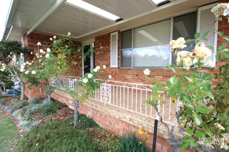 Property photo of 19 Woodward Street Orange NSW 2800