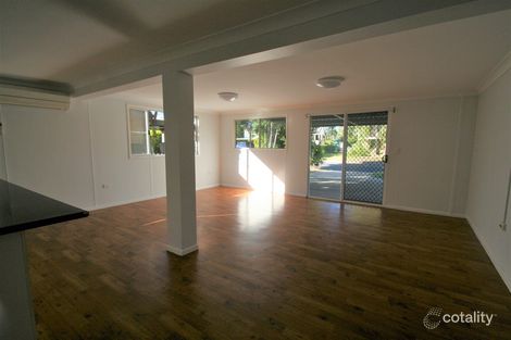 Property photo of 4 Ward Place Emerald QLD 4720