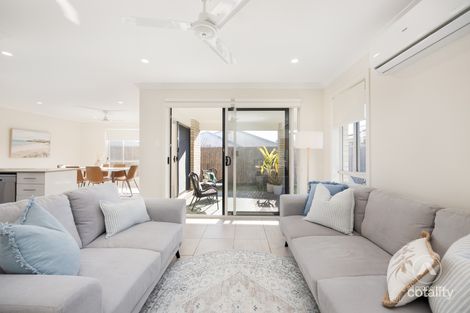 Property photo of 50 Cummings Circuit Willow Vale QLD 4209