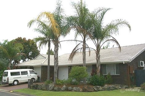 2 Flora Cl, Burleigh Waters, QLD 4220