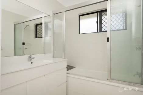 Property photo of 2 Eton Court Burdell QLD 4818