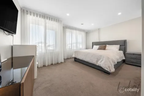 Property photo of 39 Devizes Drive Wollert VIC 3750