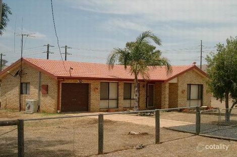 40 Barton St, Wellington, NSW 2820