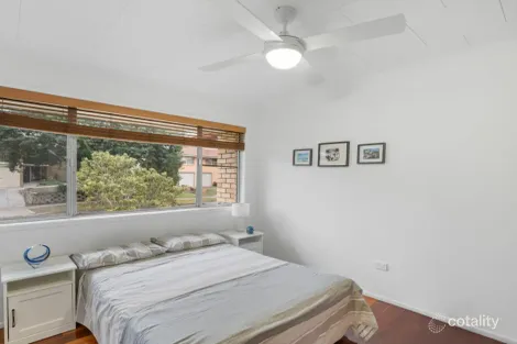 Property photo of 35 Tandanya Street Mansfield QLD 4122