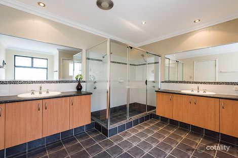 Property photo of 15 Waratah Circle Halls Head WA 6210