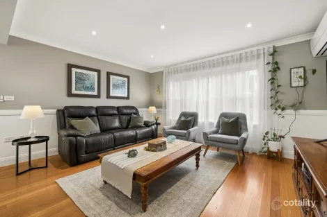 Property photo of 34 Tea Tree Place Kirrawee NSW 2232