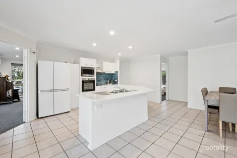 Property photo of 4 Glenbrae Court Petrie QLD 4502