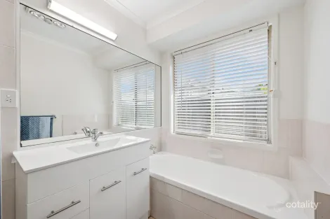 Property photo of 4 Glenbrae Court Petrie QLD 4502