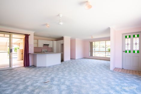 Property photo of 94 Waratah Crescent Sanctuary Point NSW 2540