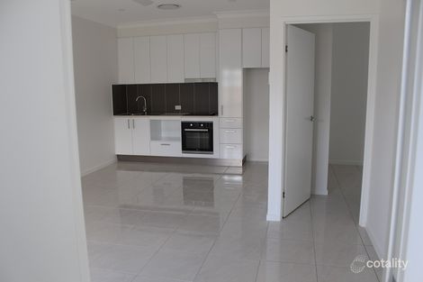 Property photo of 2/18 Heathwren Street Forest Glen QLD 4556