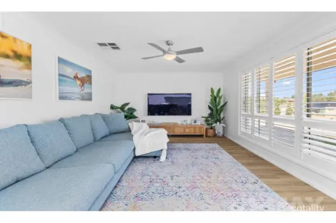Property photo of 48 Kimba Drive Glenfield Park NSW 2650