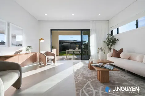 31 Salisbury St, Canley Heights, NSW 2166