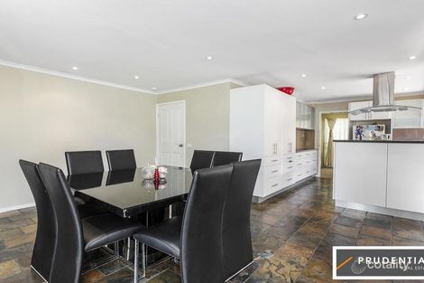 Property photo of 2 Seyton Place Rosemeadow NSW 2560