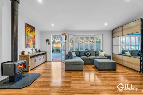Property photo of 14 Collins Crescent Berwick VIC 3806