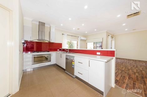 Property photo of 32 Cassan Way Caroline Springs VIC 3023