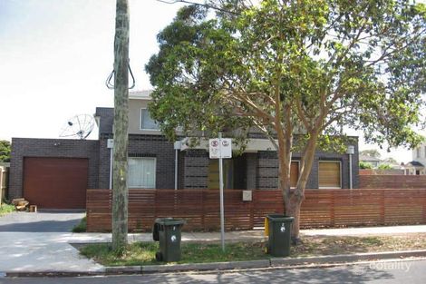 Property photo of 2 Lake Avenue Pascoe Vale VIC 3044