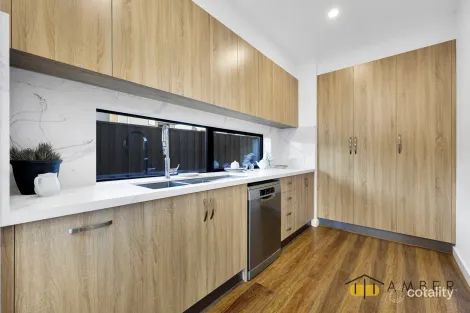 Property photo of 16 Observer Terrace Mernda VIC 3754