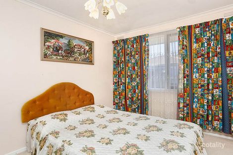 Property photo of 21 Burraneer Drive Keysborough VIC 3173