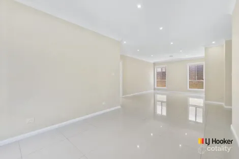 Property photo of 5 Wombeyan Street Harrison ACT 2914