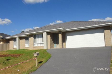 5 Topaz Way, Rutherford, NSW 2320