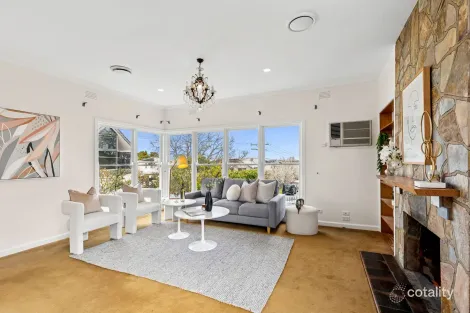 Property photo of 1 Pilrig Avenue Newtown VIC 3220