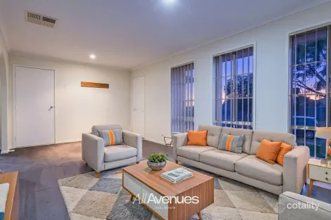 Property photo of 13 Houndsforth Street Cranbourne East VIC 3977