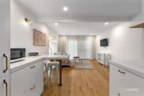 1/22 Alfred St, Mermaid Beach, QLD 4218