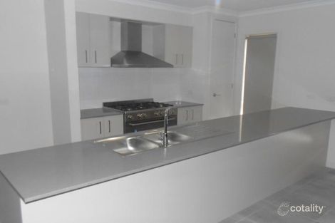 Property photo of 68 Solitude Crescent Point Cook VIC 3030