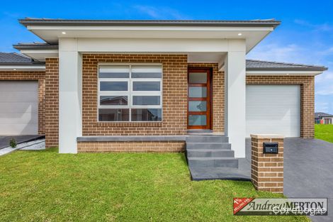 8 April Cres, Grantham Farm, NSW 2765