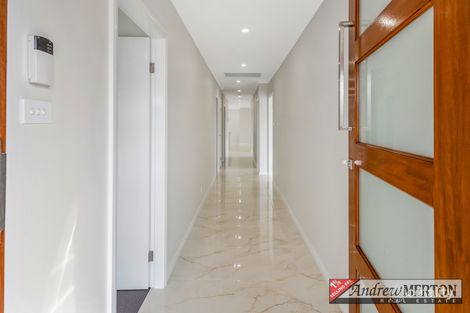 Property photo of 10 April Crescent Grantham Farm NSW 2765