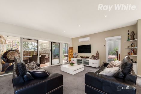 Property photo of 13 Lookout Rise Macleod VIC 3085