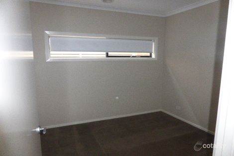 Property photo of 2/3 Ponsford Drive Point Cook VIC 3030