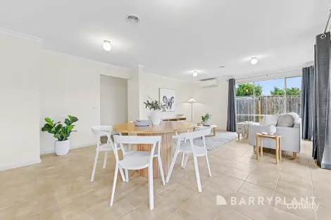Property photo of 2 Asti Place Berwick VIC 3806