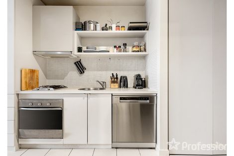 Property photo of 606/639 Little Bourke Street Melbourne VIC 3000