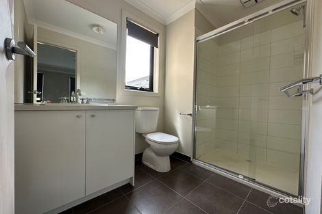 2/6 Highwood Dr, Hillside, VIC 3037