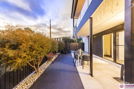 Property photo of 22 Zara Close Bundoora VIC 3083