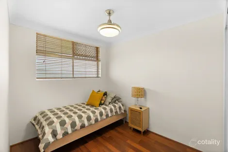 Property photo of 5/24 Fourth Avenue Sandgate QLD 4017