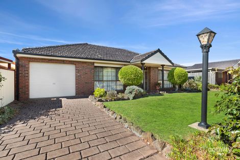 8 Wairou St, Taylors Lakes, VIC 3038