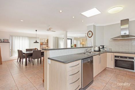 Property photo of 3 Lou Place Pacific Pines QLD 4211