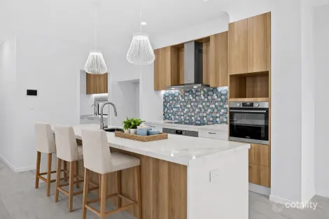 Property photo of 3 Glen Court Kenmore QLD 4069