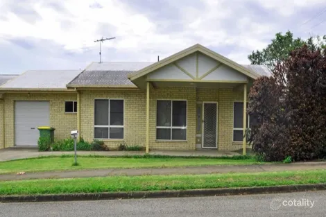 1/6 Innes St, Sarina, QLD 4737