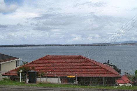 17 Hassan St, Lake Heights, NSW 2502