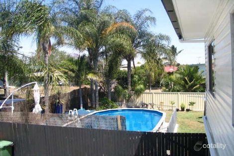 Property photo of 19 Pine Street Flinders View QLD 4305
