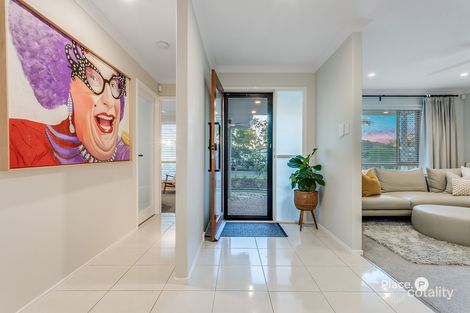 Property photo of 5 Bondi Court Sandstone Point QLD 4511