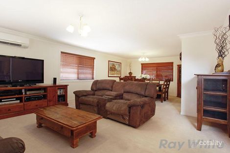 Property photo of 52 Van Dyke Crescent McDowall QLD 4053