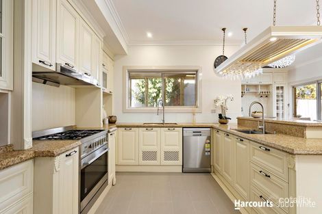 Property photo of 1 Floreat Court Glen Waverley VIC 3150